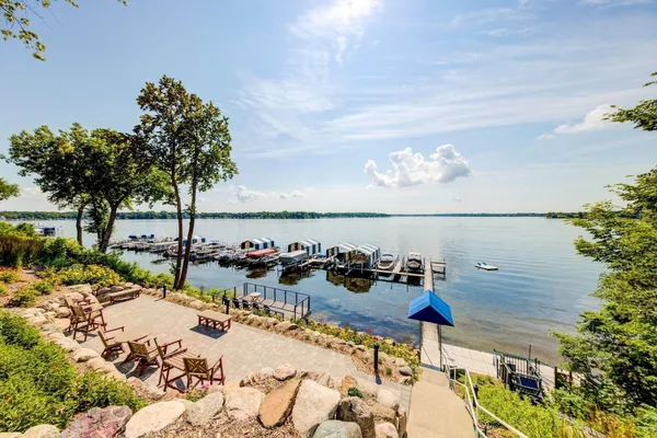 $156,000 | 4371 Wilshire Boulevard, Unit B203, Mound, MN 55364