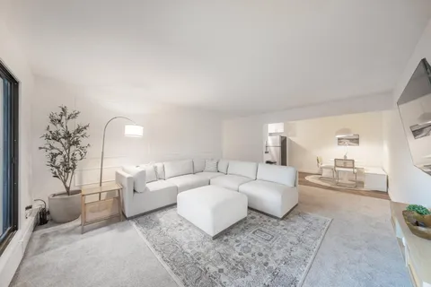 $159,900 | 4371 Wilshire Boulevard, Unit B203, Mound, MN 55364