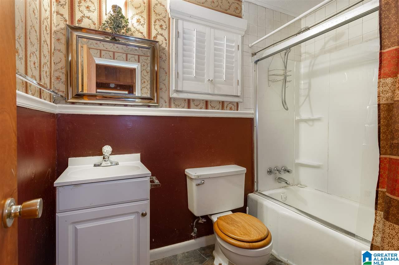721 West 18th Street Anniston, AL 36201 - Photo 11 of 33