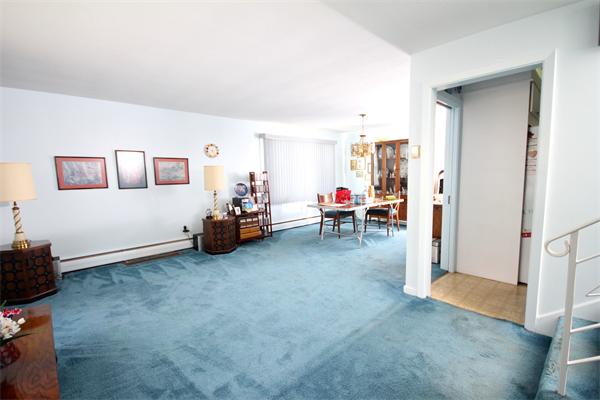 3 Buchanan Road Marblehead, MA 01945 - Photo 3 of 22 a living room with furniture and a window