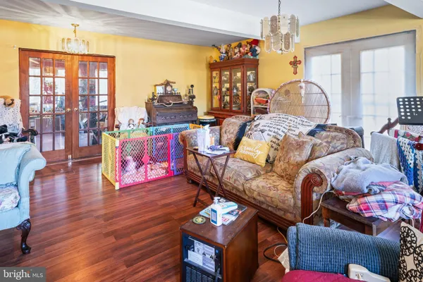 a view of a very nice looking room
