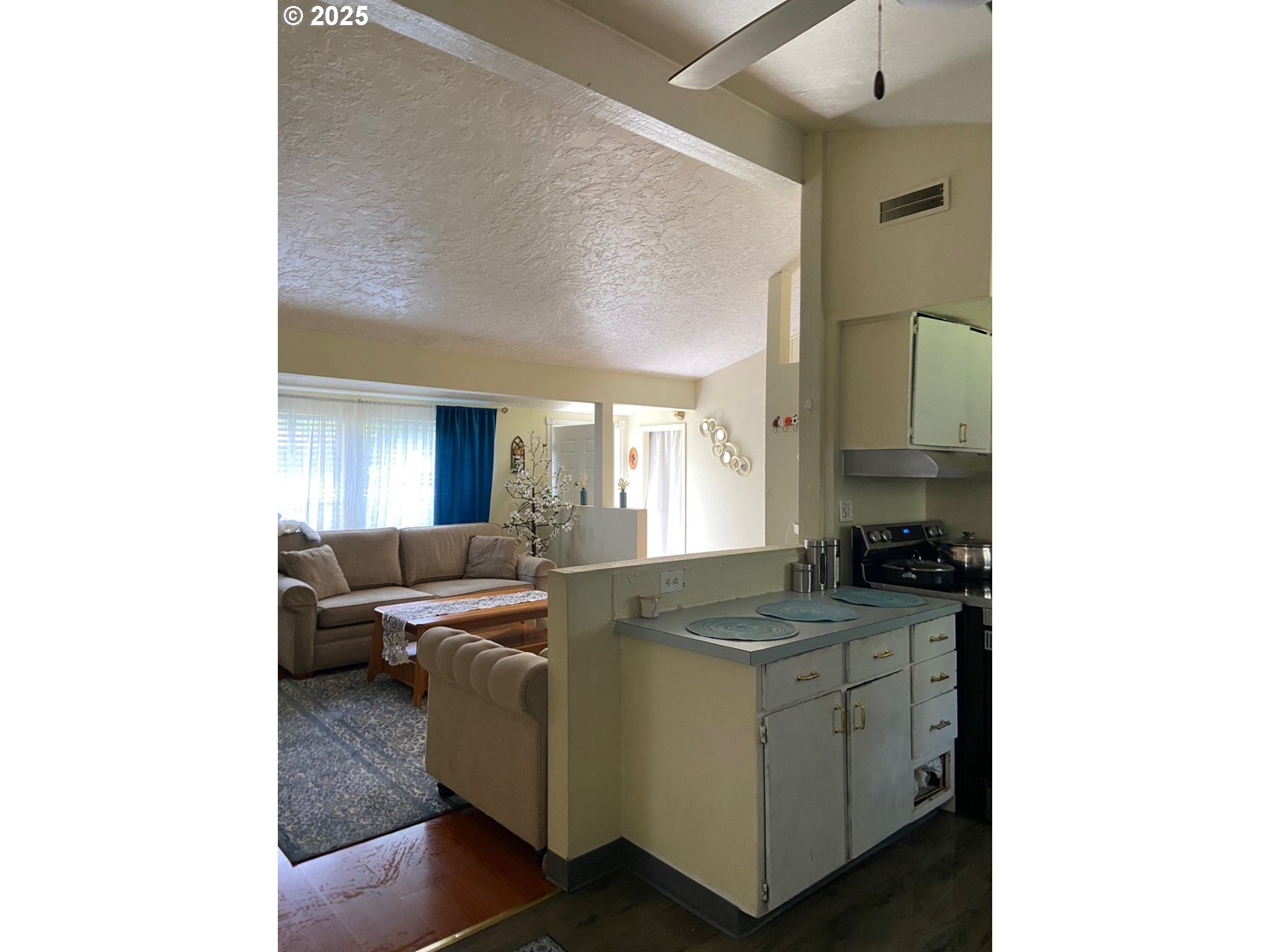 14407 Southeast Stephens Street Portland, OR 97233 - Photo 7 of 20