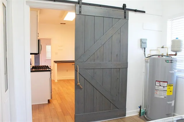 $2,000 | 1718 East Elm Road, Lakeland, FL 33801