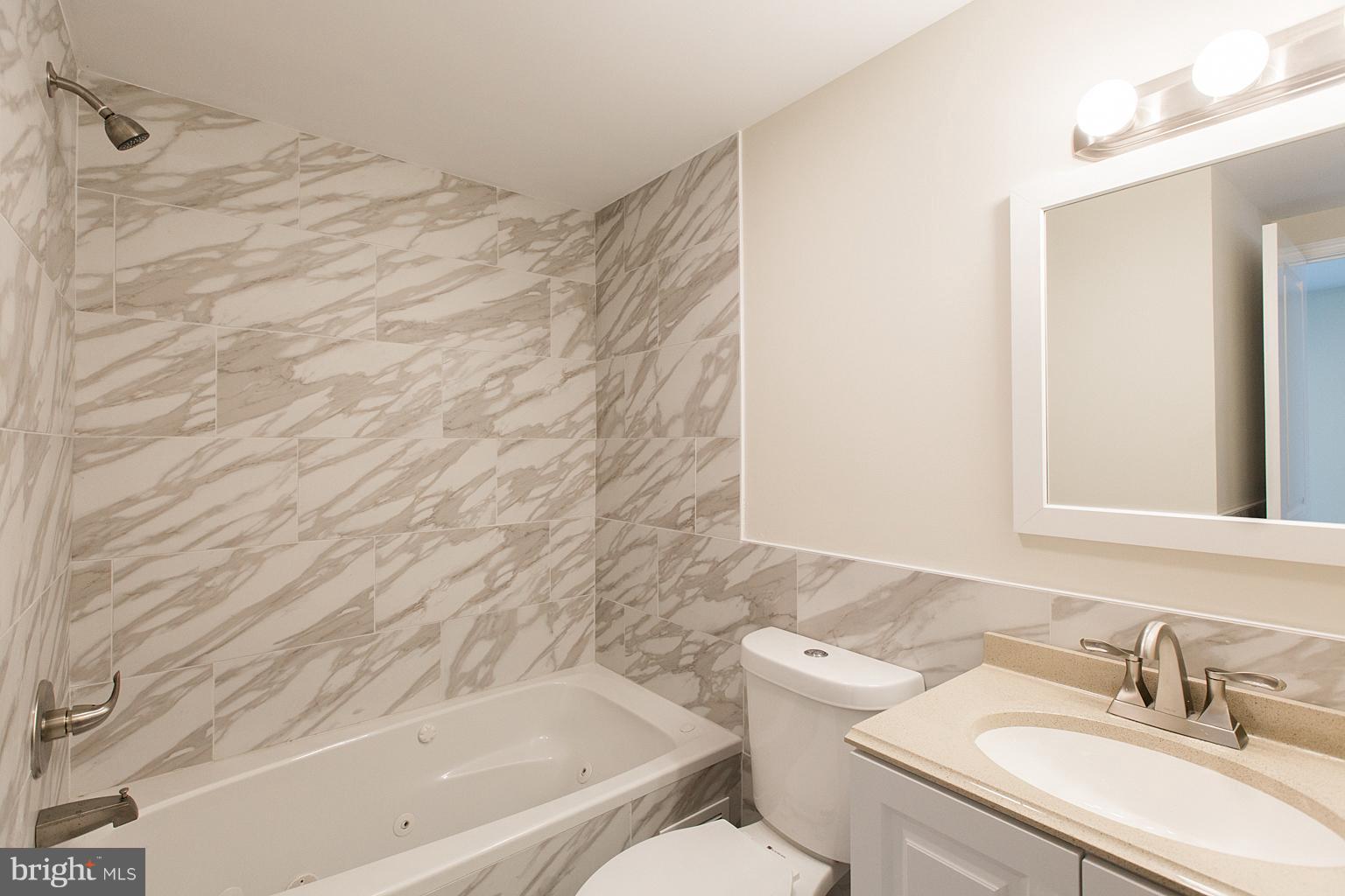 55 Youngsburg Road Coatesville, PA 19320 - Photo 47 of 61 Master bath with jetted tub