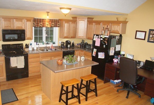 244 Charlton Road Spencer, MA 01562 - Photo 7 of 27 Gallery Image 7