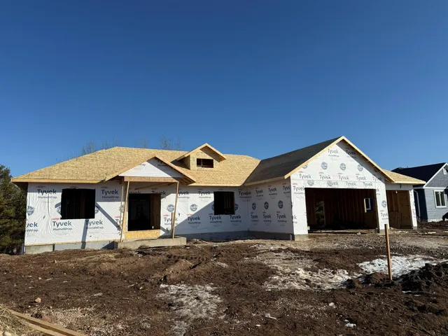 $629,900 | 168 Wild Goose Lane, Sheboygan Falls, WI 53085