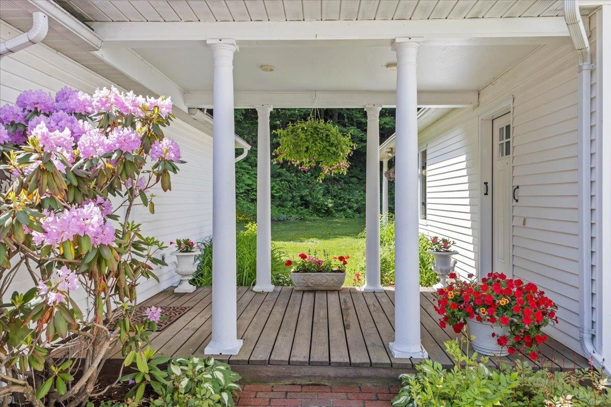 96 Sunset Street Stowe, VT 05672 - Photo 5 of 50