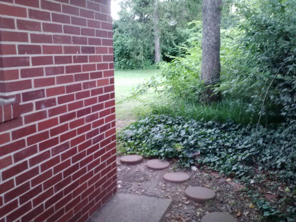 2018 Brown Road St. Louis, MO 63114 - Photo 16 of 18 Gallery Image 16