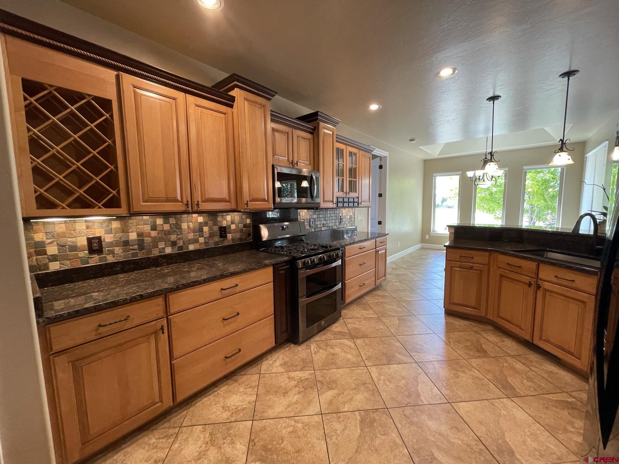 2813 Outlook Road Montrose, CO 81401 - Photo 4 of 35 Gallery Image 4