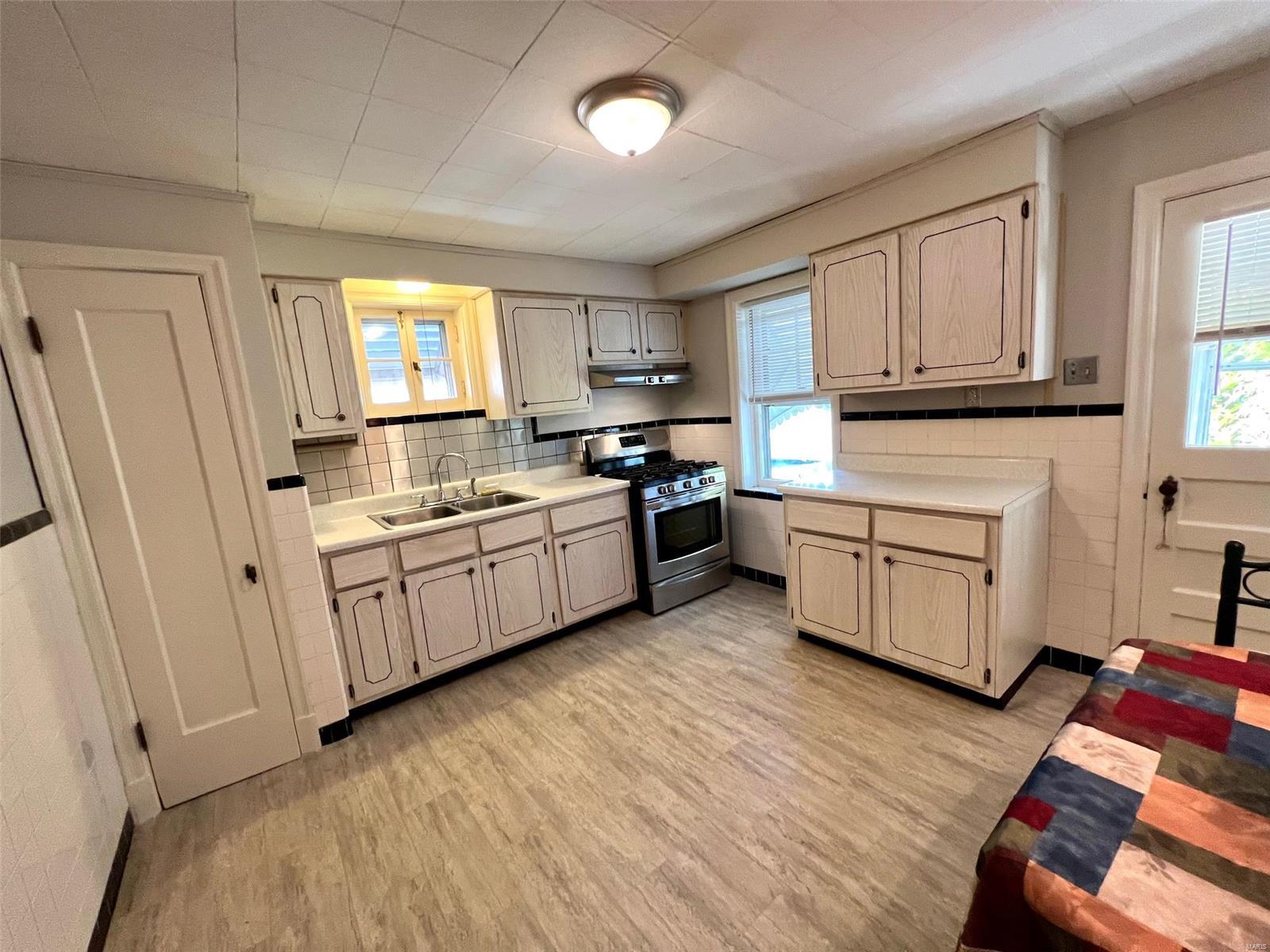 726 Reed Avenue St. Louis, MO 63125 - Photo 13 of 34 Gallery Image 13