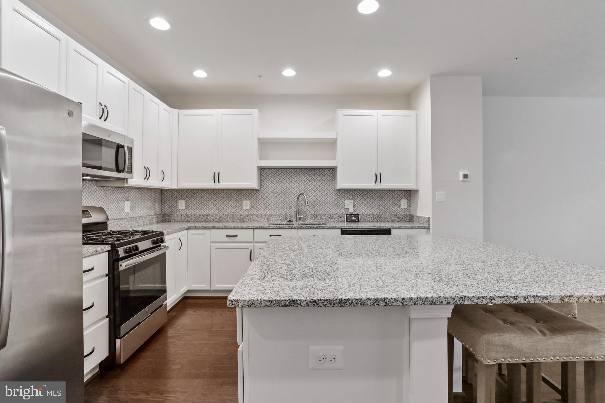 5648 Scott Ridge Place Frederick, MD 21704 - Photo 3 of 42