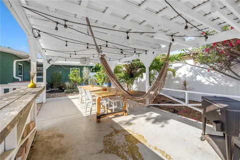 $550,000 | 263 42nd Avenue Northeast, St. Petersburg, FL 33703