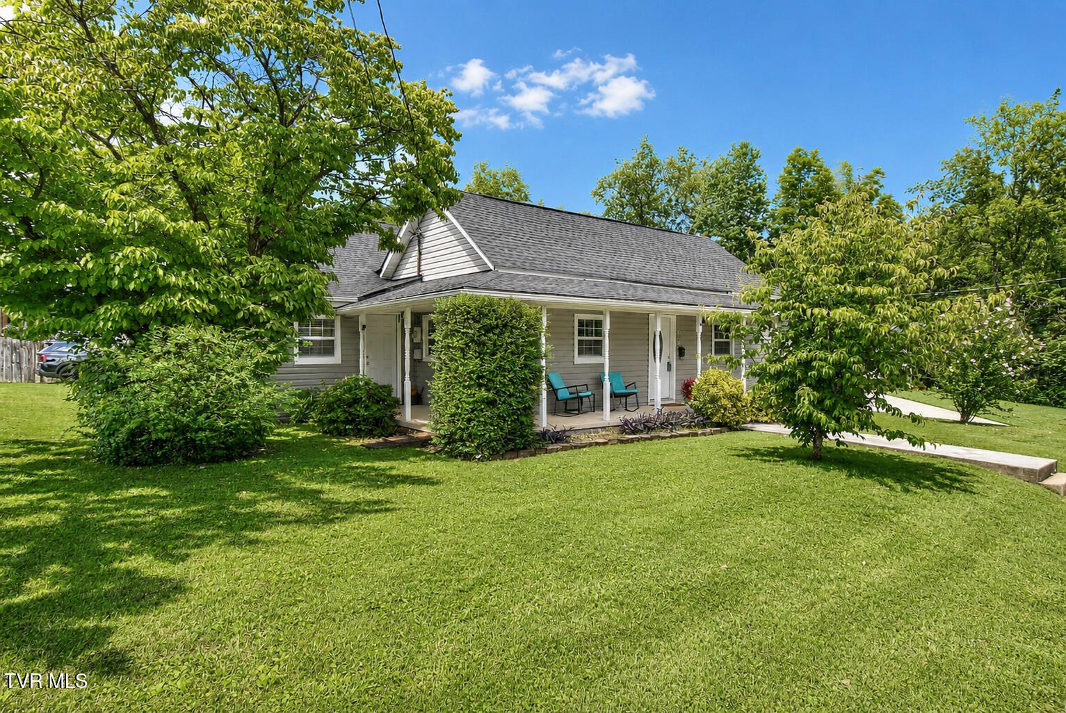 607 South 2nd Street Elizabethton, TN 37643 - Photo 1 of 46 4