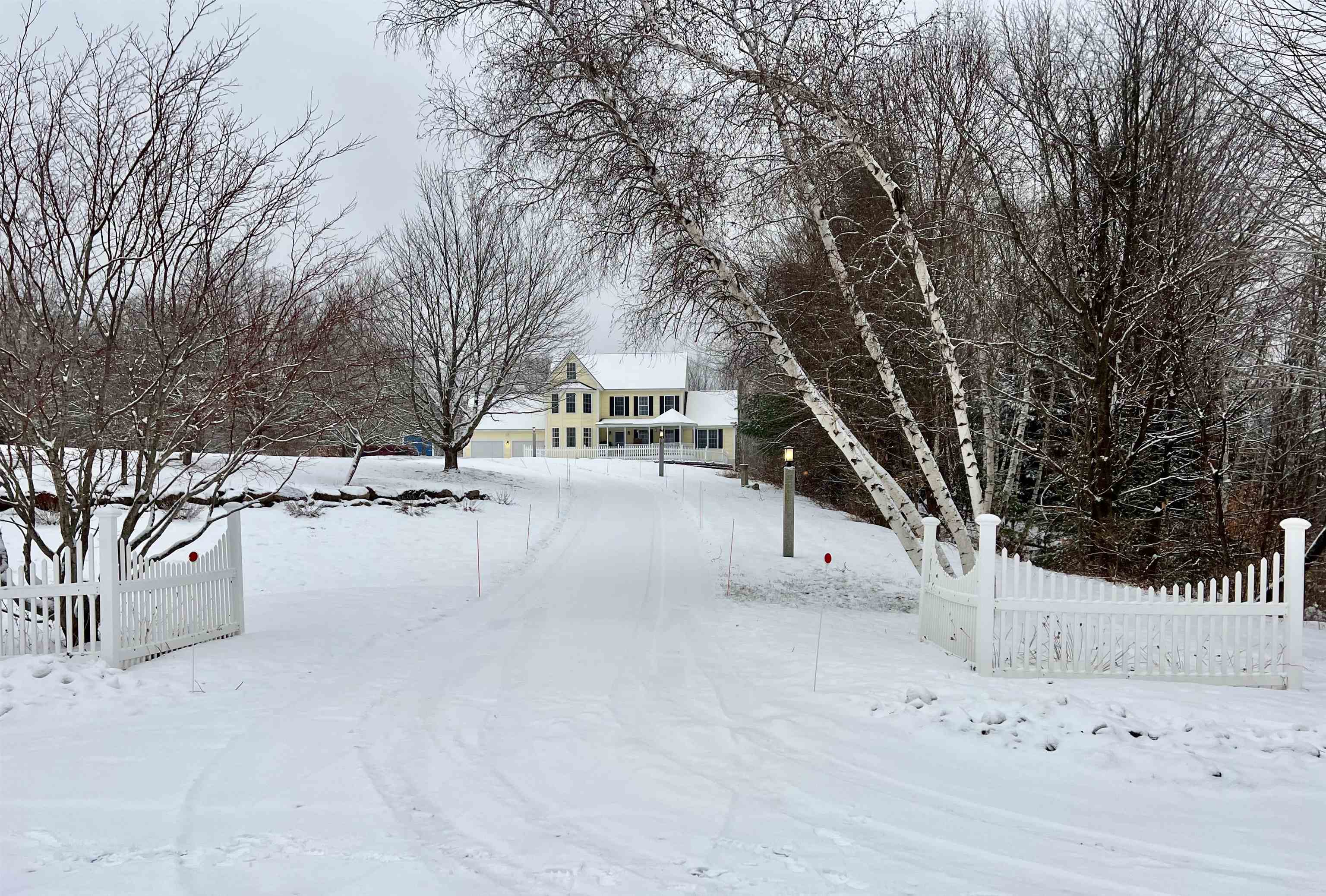 93 Flintlock Farm Road Dunbarton, NH 03046 - Photo 4 of 34 Gallery Image 4