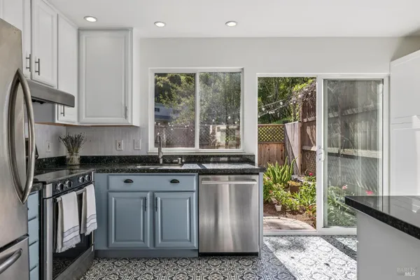 $640,000 | 3 Aries Lane, Novato, CA 94947