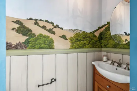 $640,000 | 3 Aries Lane, Novato, CA 94947