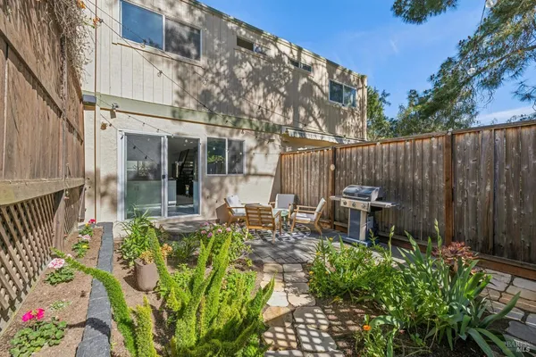 $640,000 | 3 Aries Lane, Novato, CA 94947
