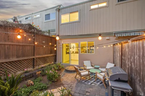 $640,000 | 3 Aries Lane, Novato, CA 94947