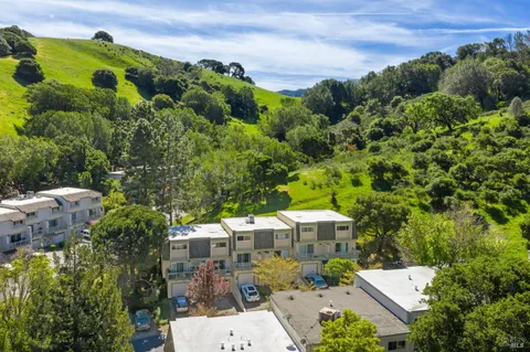 $640,000 | 3 Aries Lane, Novato, CA 94947