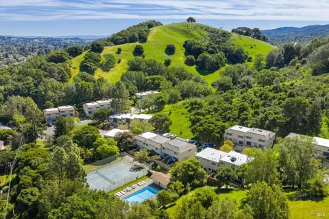 $640,000 | 3 Aries Lane, Novato, CA 94947