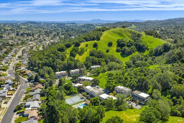 $640,000 | 3 Aries Lane, Novato, CA 94947