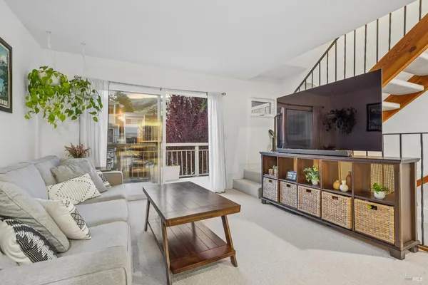 $640,000 | 3 Aries Lane, Novato, CA 94947