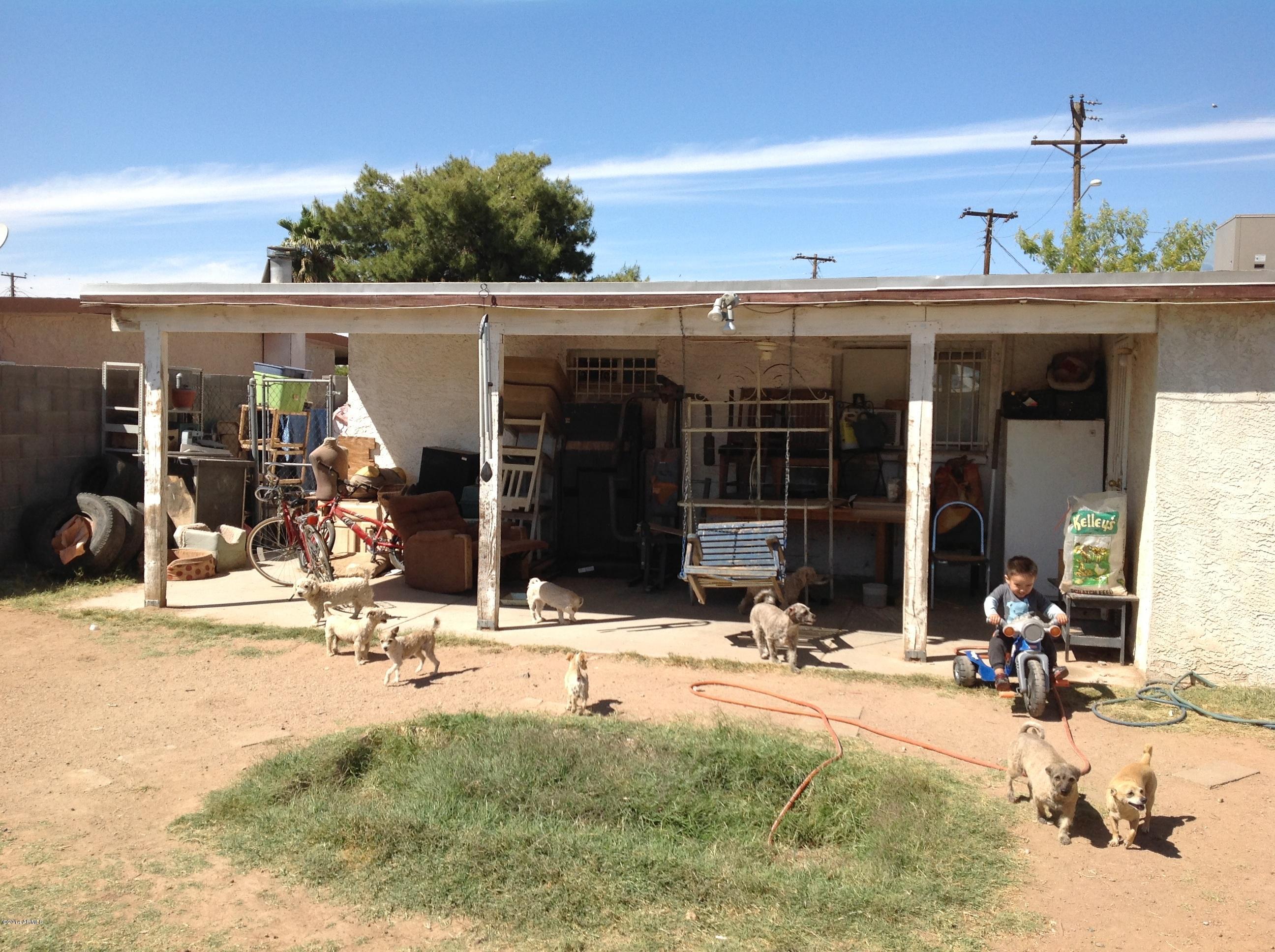 3933 West Monte Vista Road Phoenix, AZ 85009 - Photo 4 of 6 image