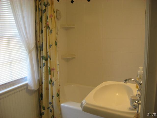 4189 Howertown Road Northampton, PA 18067 - Photo 21 of 35 Gallery Image 21