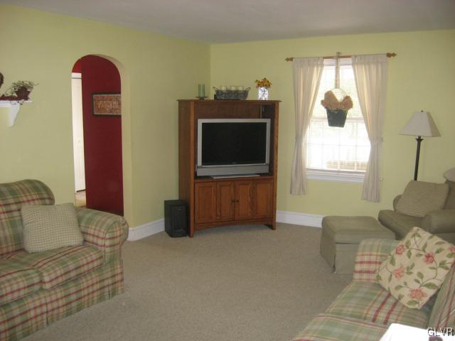 4189 Howertown Road Northampton, PA 18067 - Photo 9 of 35 Gallery Image 9