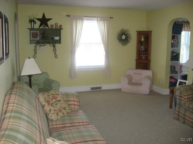 4189 Howertown Road Northampton, PA 18067 - Photo 10 of 35 Gallery Image 10