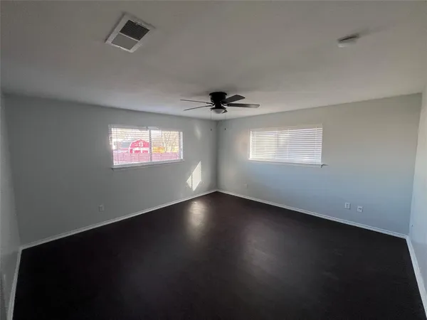 $2,500 | 818 Fairlawn Drive, Duncanville, TX 75116
