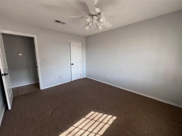 $2,500 | 818 Fairlawn Drive, Duncanville, TX 75116