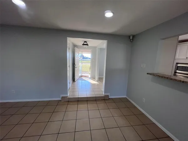 $2,500 | 818 Fairlawn Drive, Duncanville, TX 75116