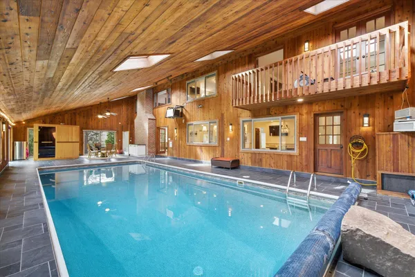 $1,195,000 | 10270 North Range Line Court, Mequon, WI 53092