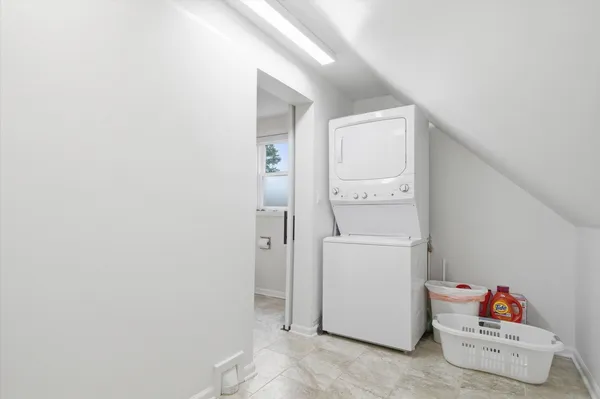 $1,195,000 | 10270 North Range Line Court, Mequon, WI 53092