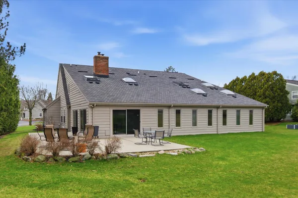 $1,195,000 | 10270 North Range Line Court, Mequon, WI 53092