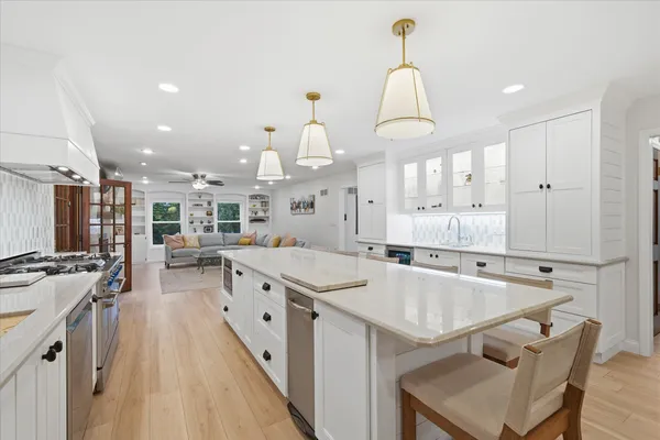 $1,195,000 | 10270 North Range Line Court, Mequon, WI 53092