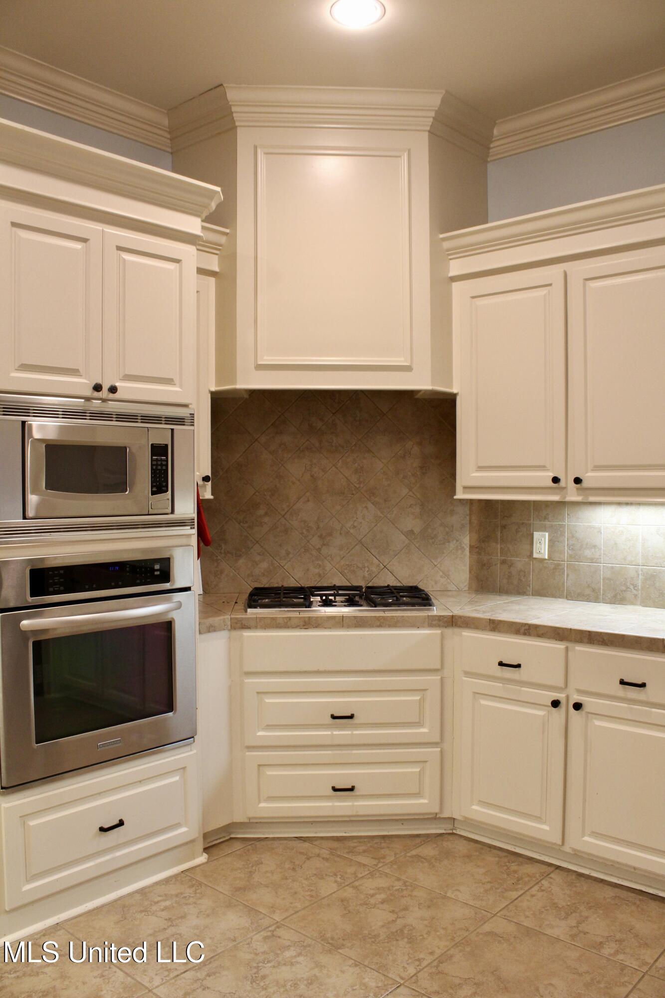 102 Wisteria Court Madison, MS 39110 - Photo 8 of 37 fullsizeoutput_1ffc