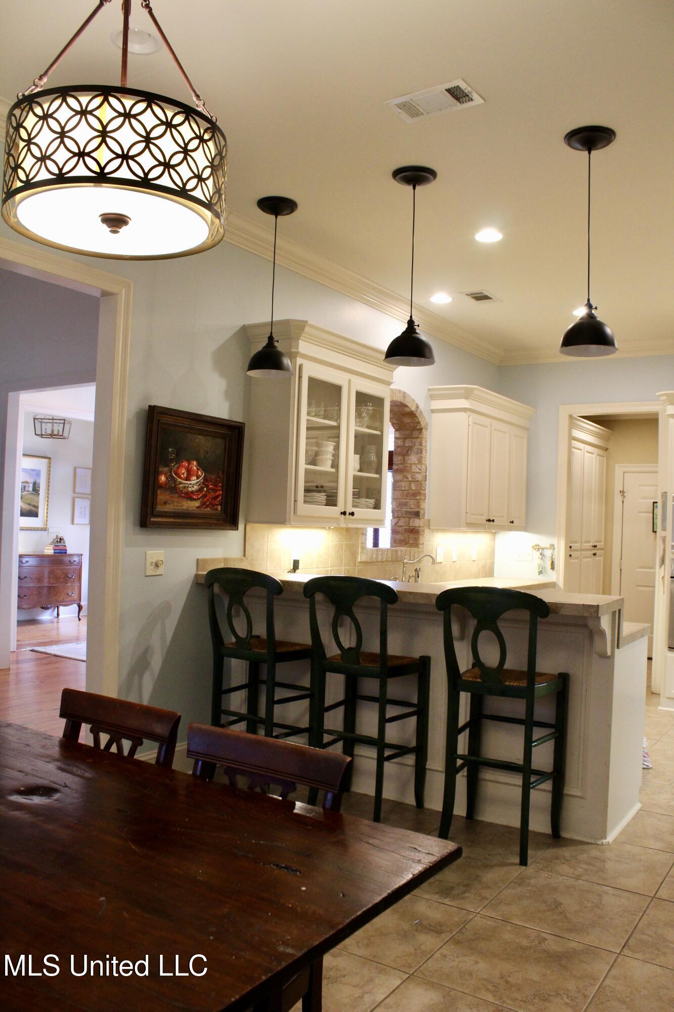 102 Wisteria Court Madison, MS 39110 - Photo 10 of 37 fullsizeoutput_1fff