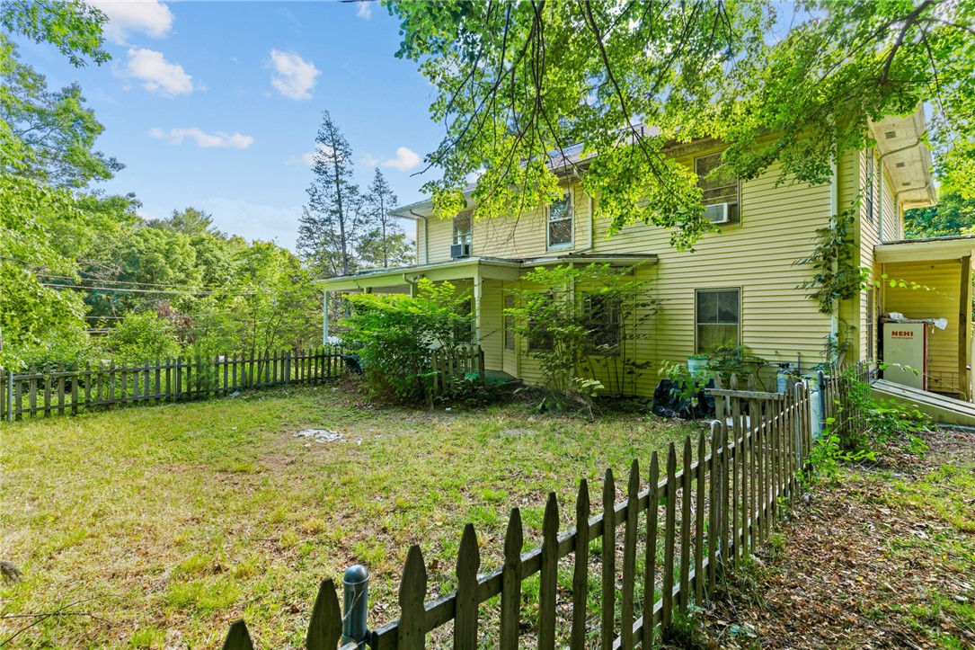 2747 Flat River Road Coventry, RI 02816 - Photo 10 of 16