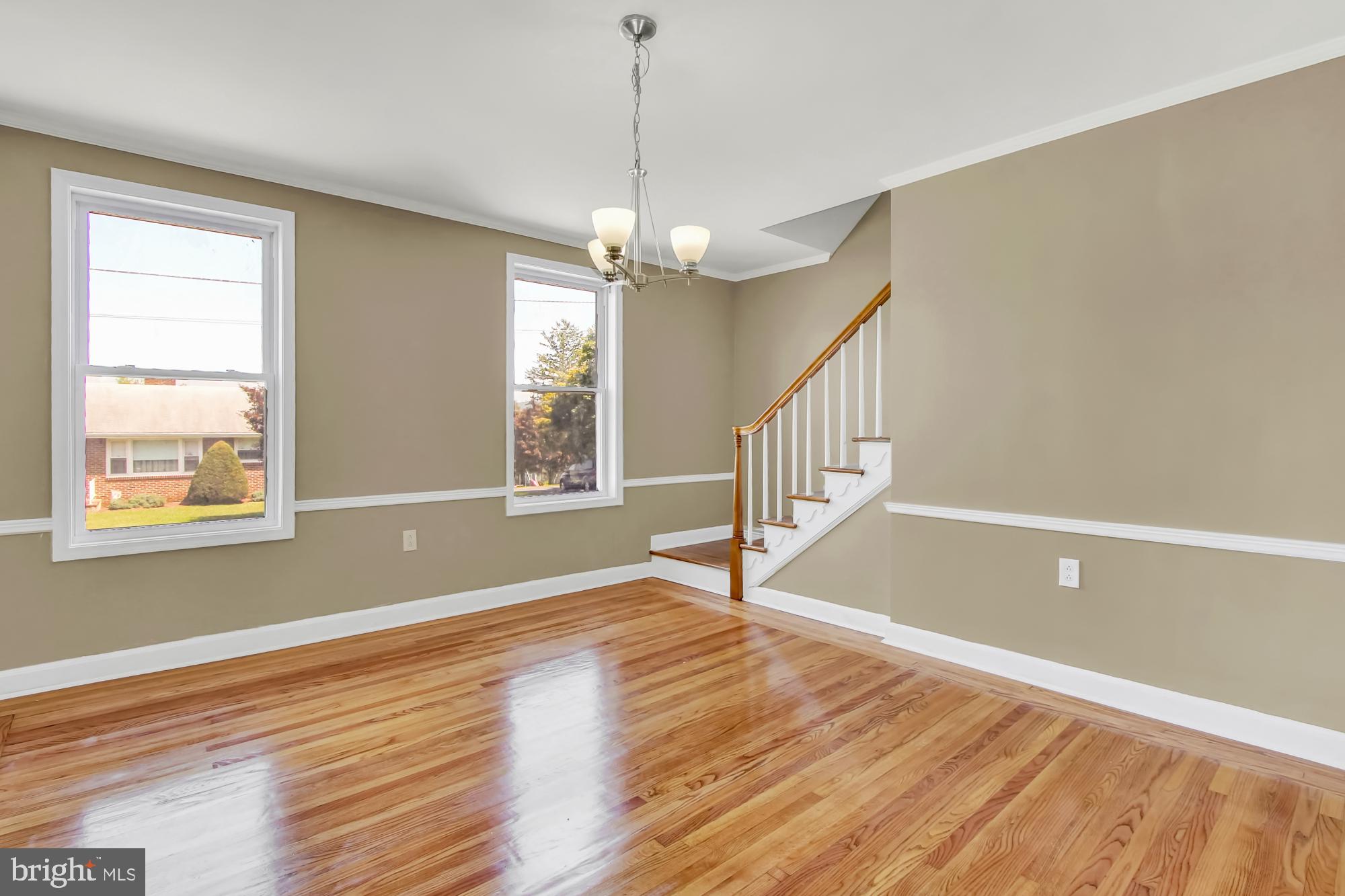 756 Mountain View Road Reading, PA 19607 - Photo 8 of 28 Dining Room
