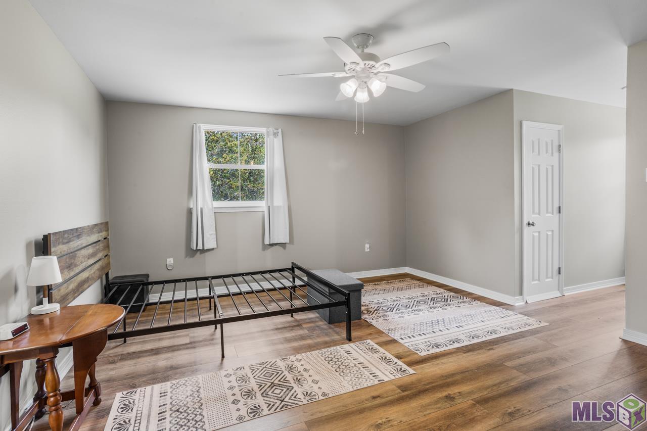 14367 Devall Road Baton Rouge, LA 70818 - Photo 23 of 31 Upstairs Bedroom 1