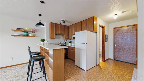 $995 | 2216 Pleasant Avenue, Unit 202, Minneapolis, MN 55404