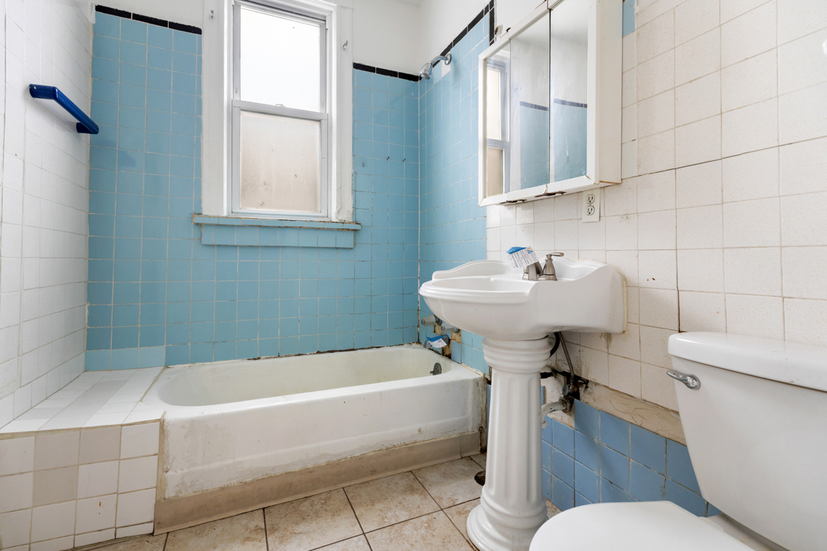 1907 West Irving Park Road Chicago, IL 60613 - Photo 20 of 26