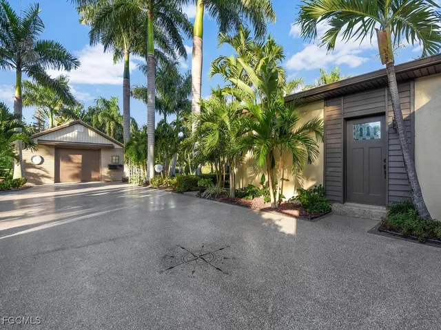 $550,000 | 1891 Seminole Harbor Drive, Alva, FL 33920