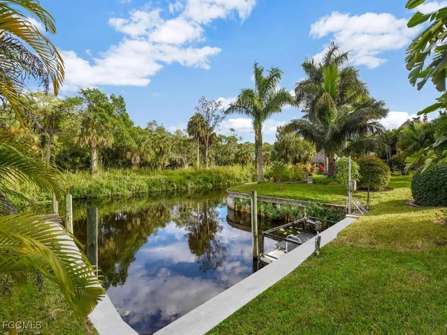 $550,000 | 1891 Seminole Harbor Drive, Alva, FL 33920