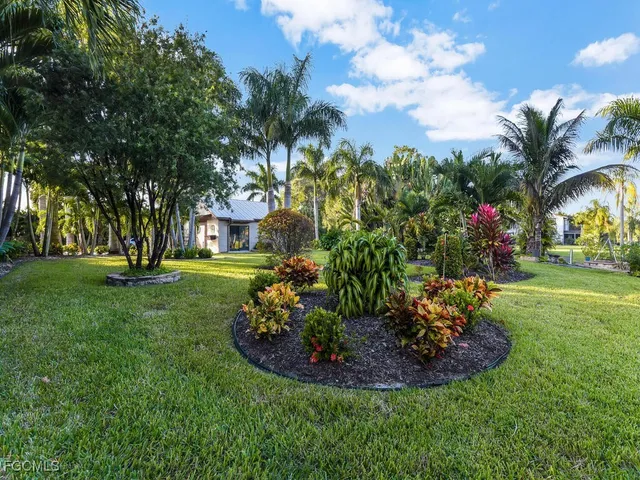 $550,000 | 1891 Seminole Harbor Drive, Alva, FL 33920