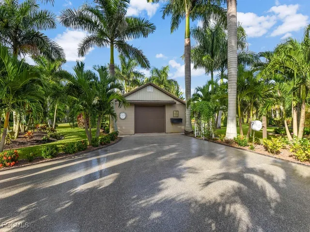 $550,000 | 1891 Seminole Harbor Drive, Alva, FL 33920