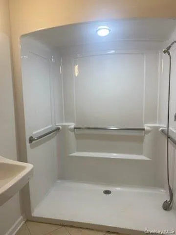 $1,900 | 94 4th Avenue, Unit 105, Bay Shore, NY 11706