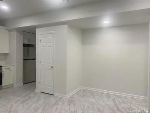 $1,900 | 94 4th Avenue, Unit 105, Bay Shore, NY 11706